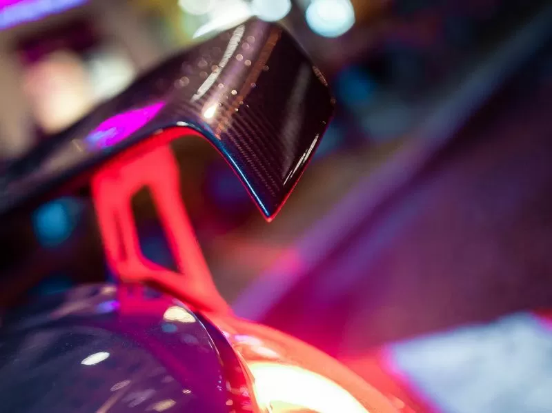 Installation process of spoiler Audi TT 