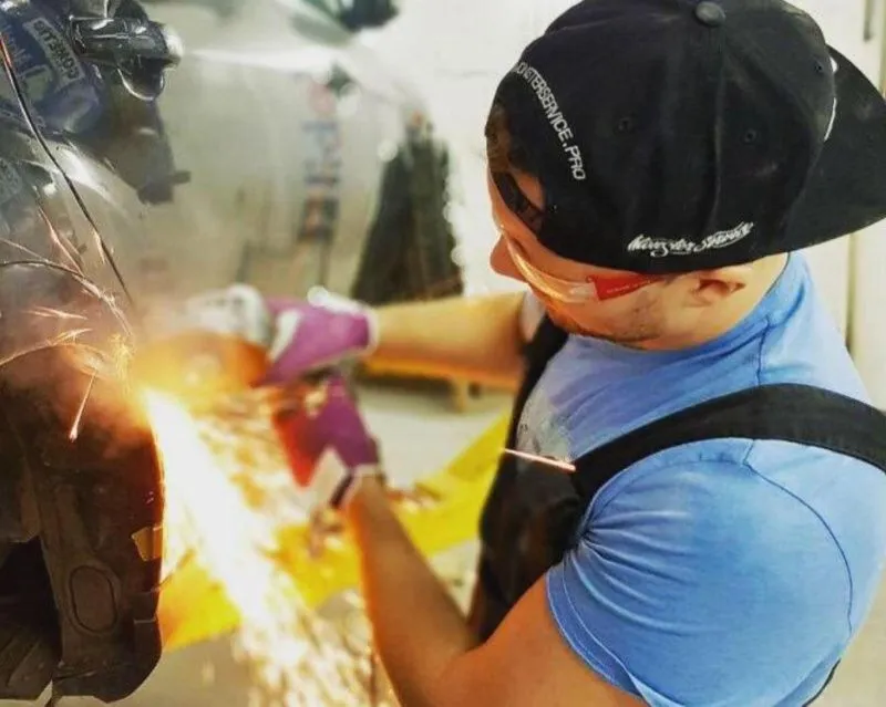 Instruction for cutting fenders Opel Astra