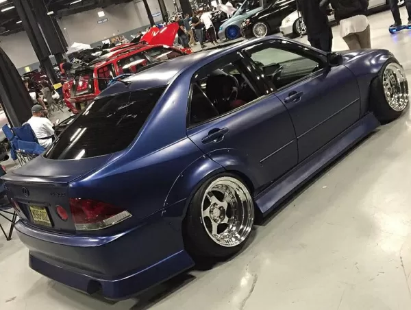 Front wings St.1 +30 mm Lexus IS 99-05