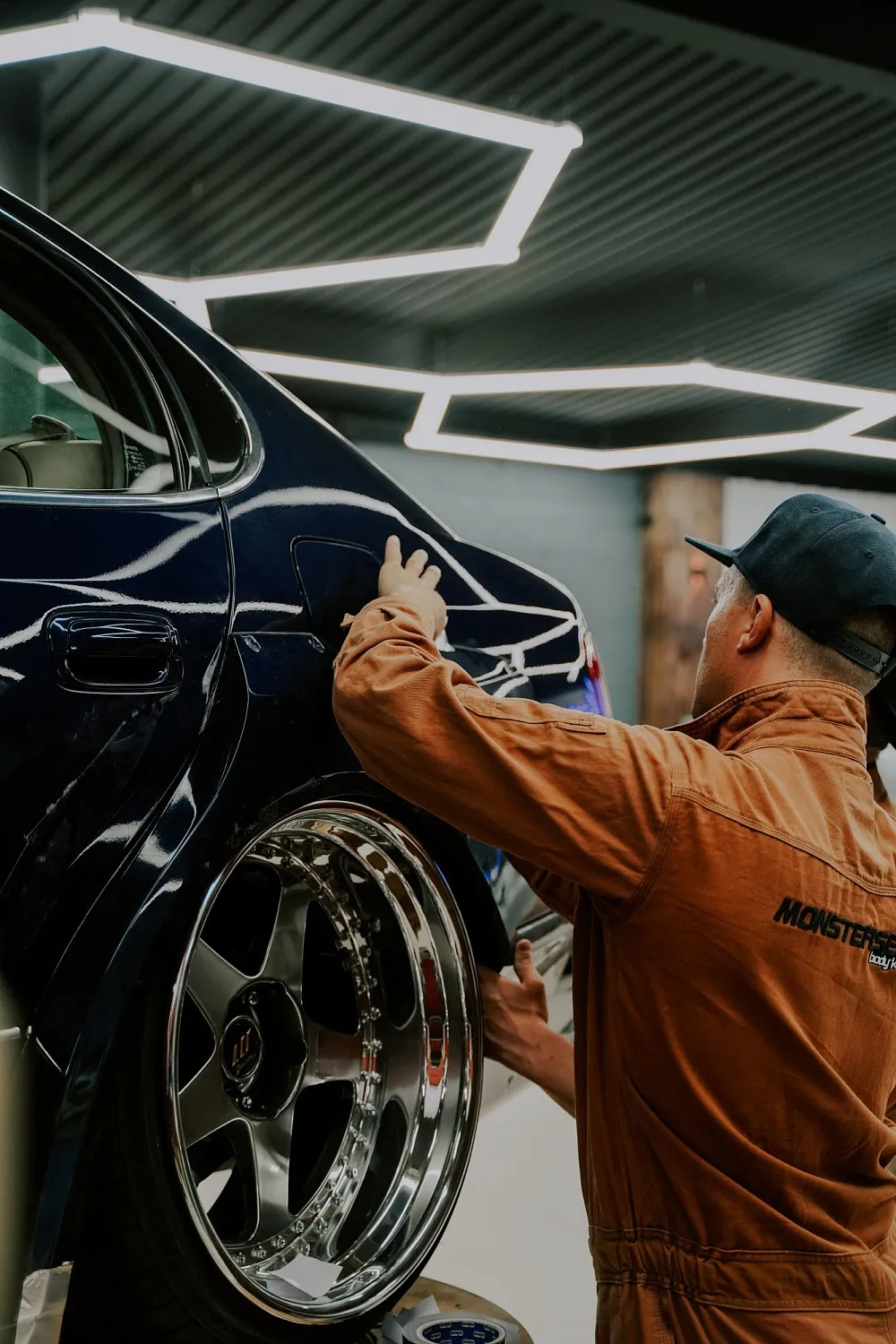 Video - Installation wide body kit Lexus GS160