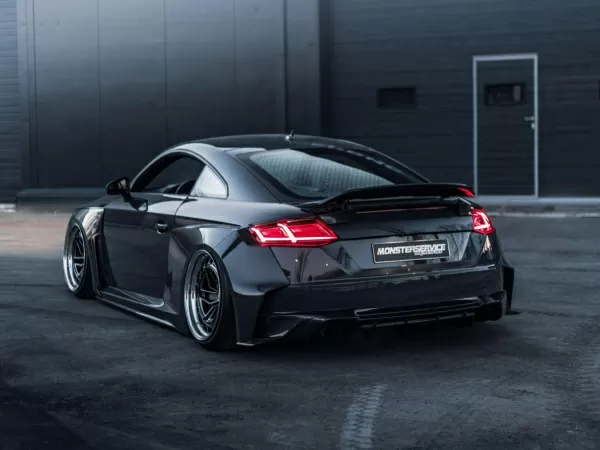 Active spoiler for Audi TT 8S