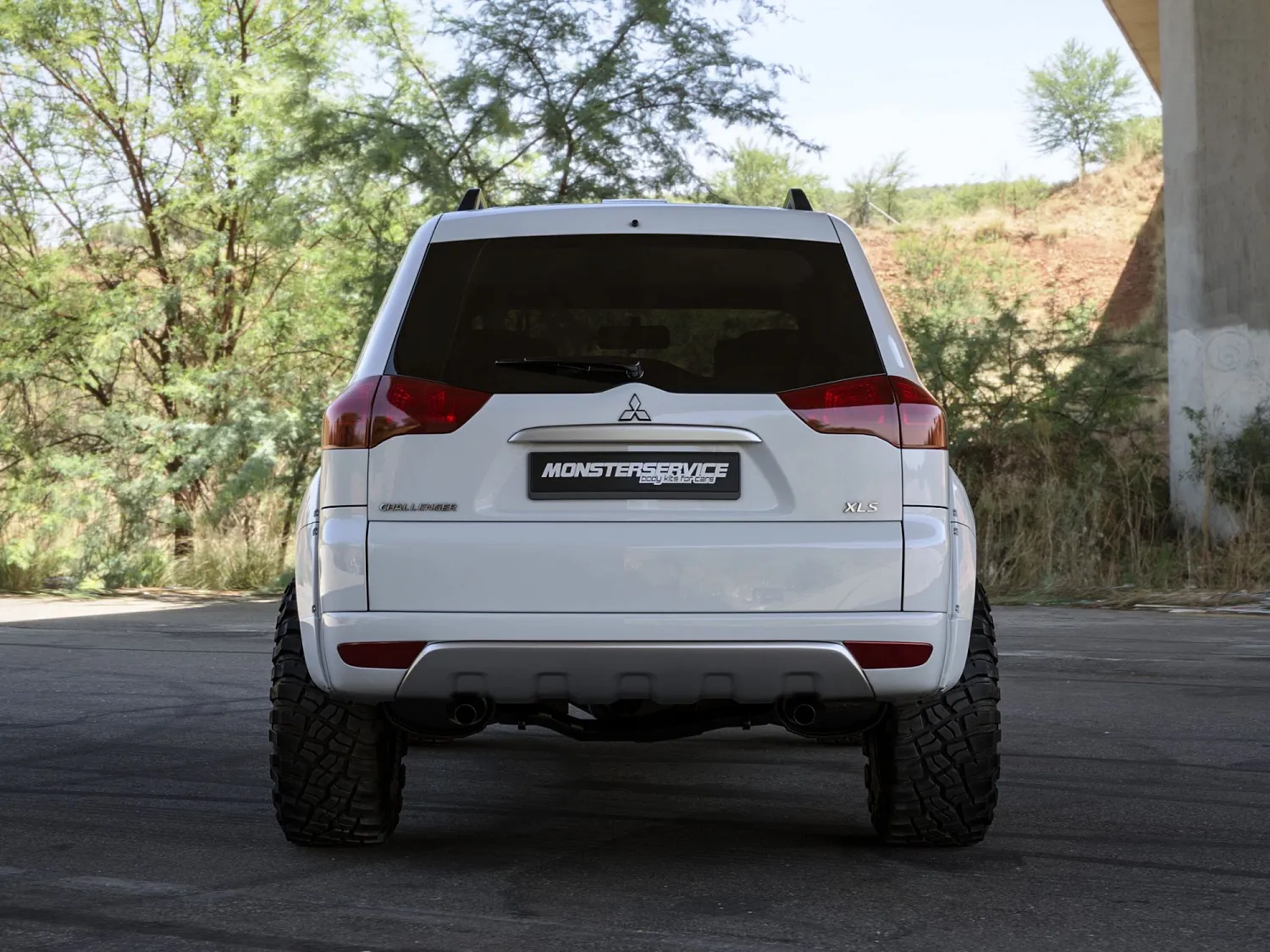 New! Fenders for MMC Pajero Sport 2