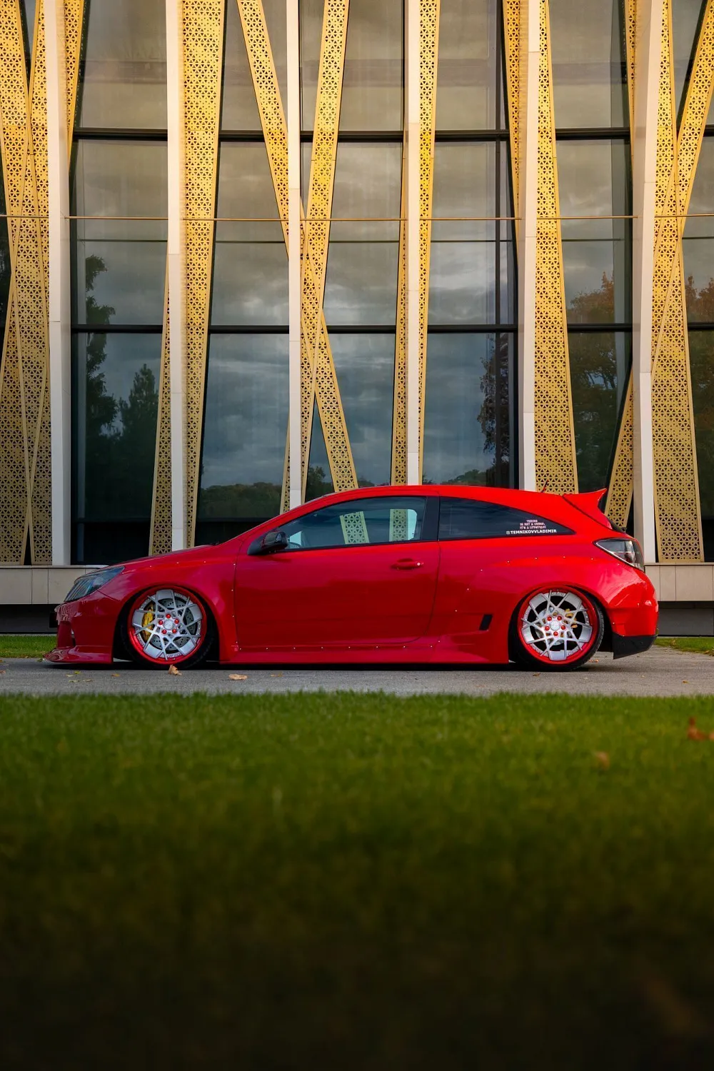 The first wide body Opel Astra!